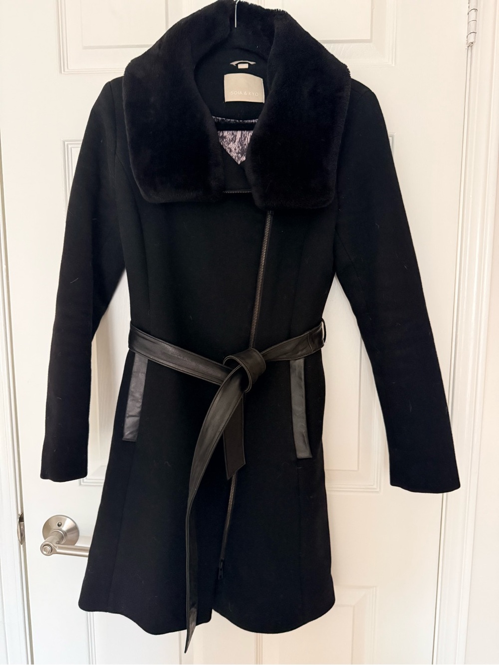 Soia & Kyo Black Wool Coat with Faux-Fur Collar XS